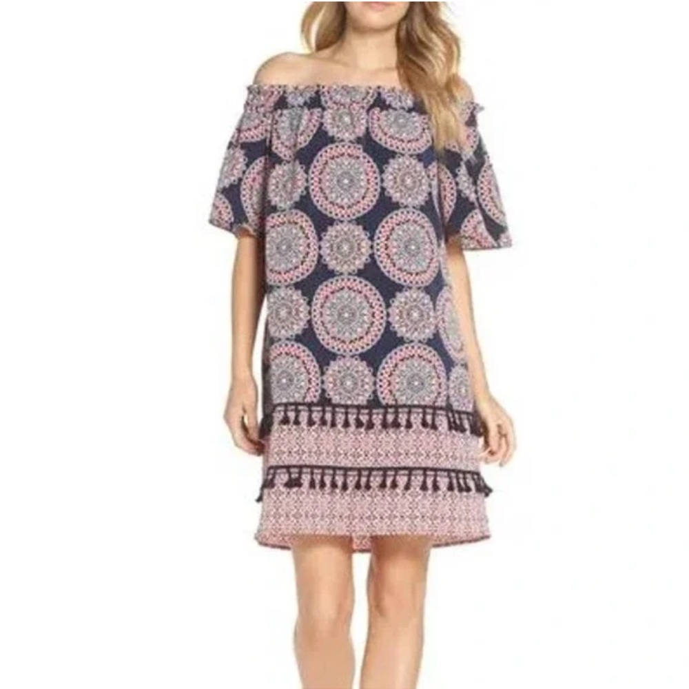 NWT Maggy London Off the shoulder medallion print shift dress with tassels 4P